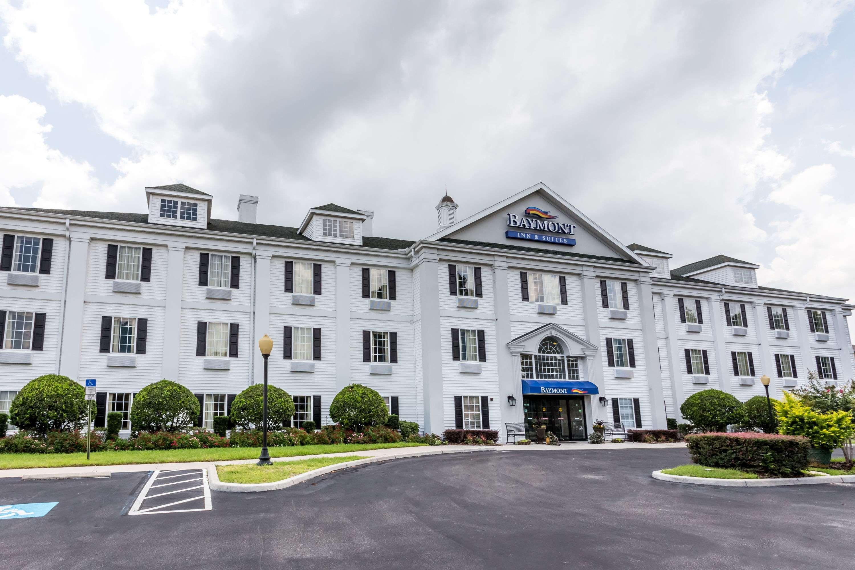 Baymont by Wyndham Lakeland Bagian luar foto