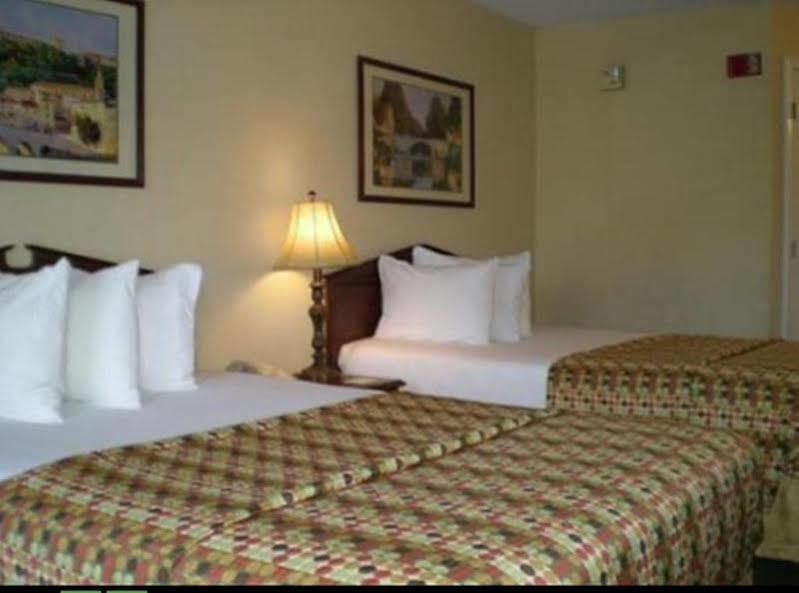 Baymont by Wyndham Lakeland Bagian luar foto