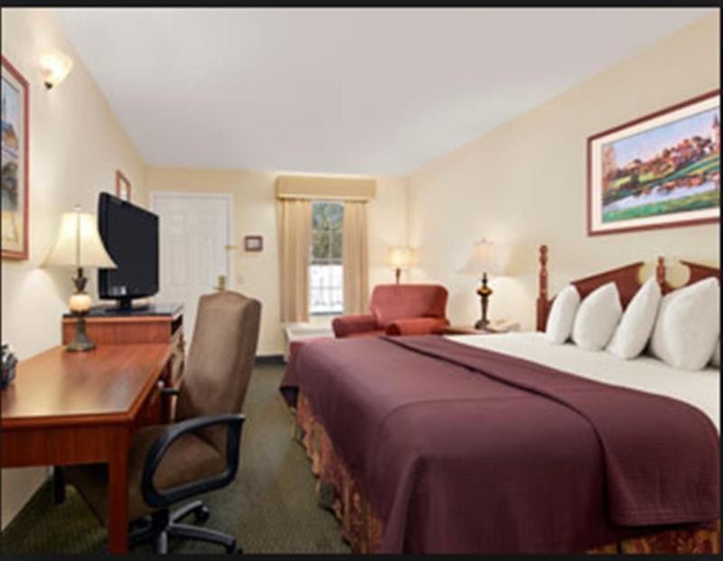 Baymont by Wyndham Lakeland Bagian luar foto